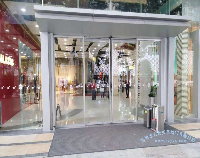 福田购物公园工程-风暴娱乐自动感应门.jpg