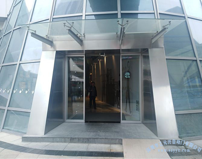 福田.星河coco paek有框玻璃自动门风暴娱乐.jpg