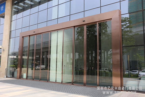 重型玻璃感应门安装施工-风暴娱乐图片